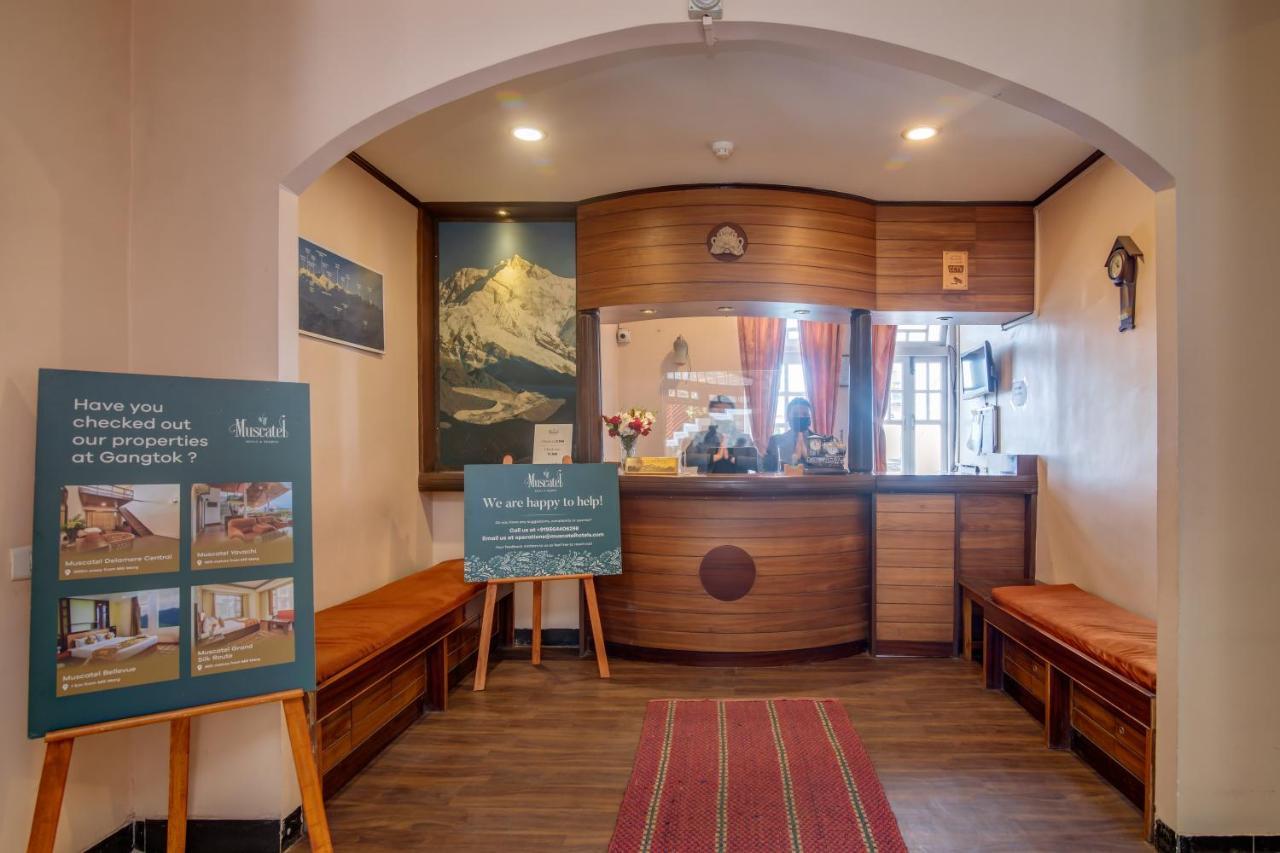 Muscatel Spring Burn - 100 Mts From Mall Road Дарджилинг Екстериор снимка